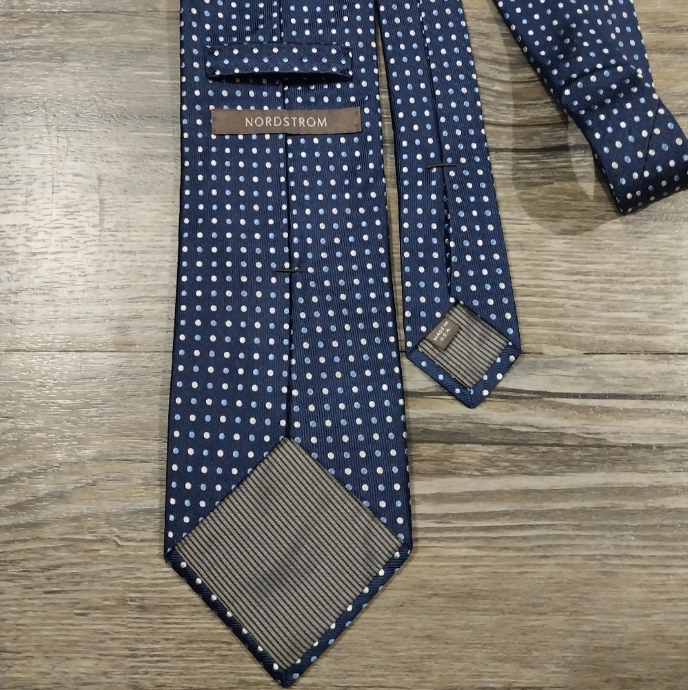 Nordstrom 100% Silk Tie Blue Polka Dot s